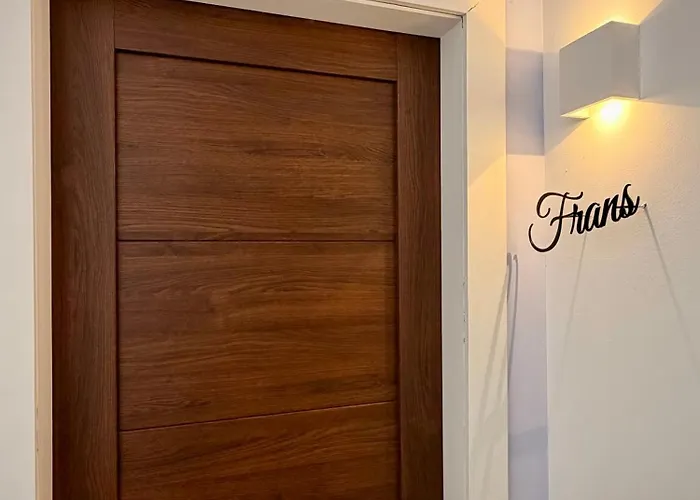 81 Casa de hóspedes