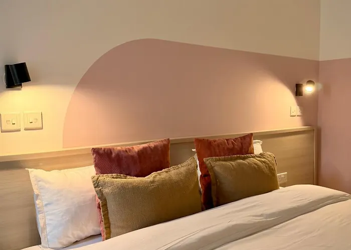 81 Casa de hóspedes 4*